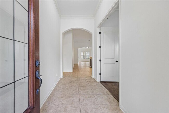 Building Photo - 14304 Senia Bend