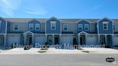 Building Photo - 2562 Skyline Loop