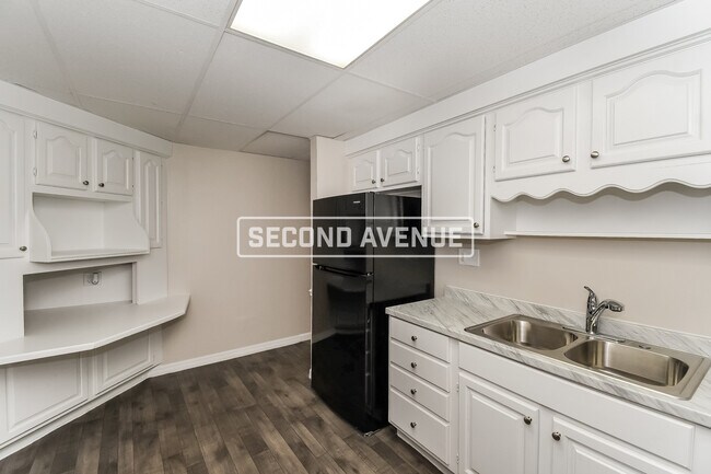 Foto del edificio - 5331 Woodcrest RD