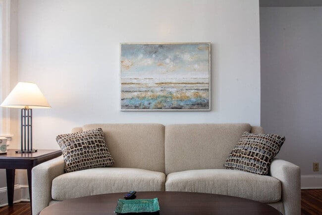 Building Photo - 658 Lancaster Ave