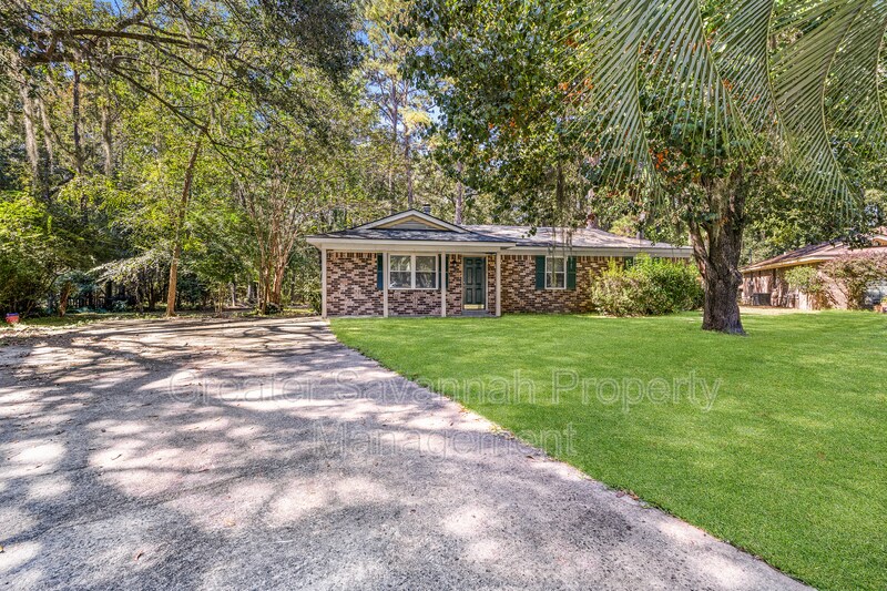 Primary Photo - 615 W Tietgen St