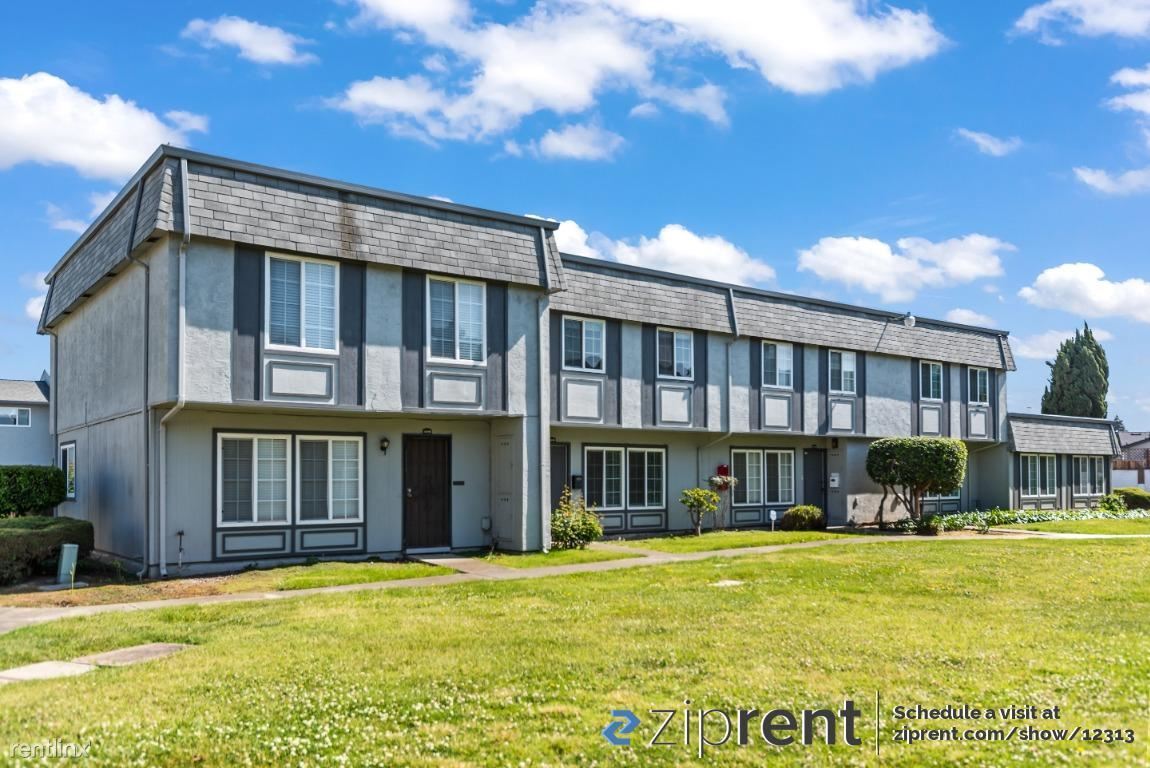 Primary Photo - 3 br, 1.5 bath Townhome - 34584 Bluestone ...