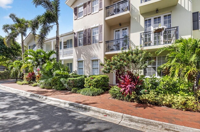 Building Photo - 1054 E Heritage Club Cir