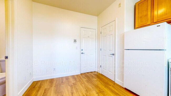 Foto del edificio - 154 Railroad Ave
