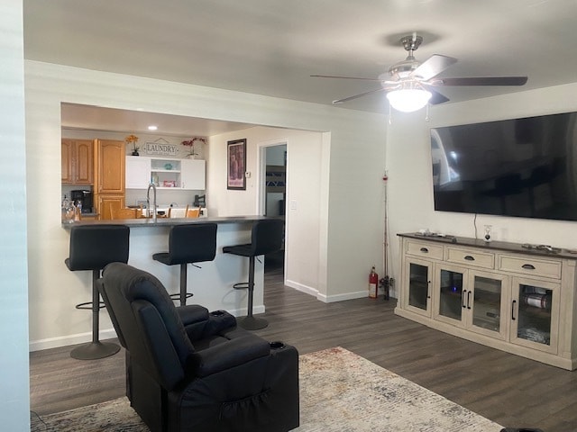living room looking to second bedroom - 6044 E Highway 20