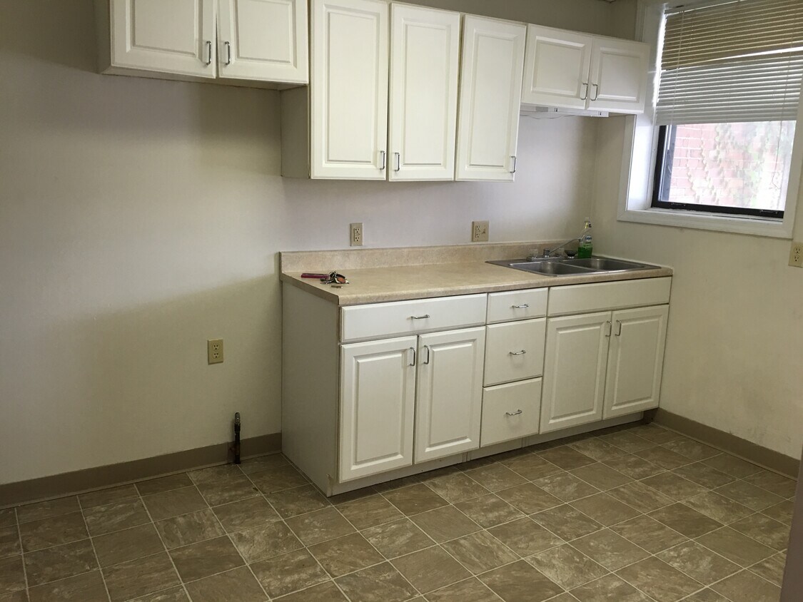 718 Midland Ave Unit 1, Midland, PA 15059 Apartments in Midland, PA