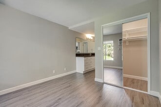 Interior Photo - eight70