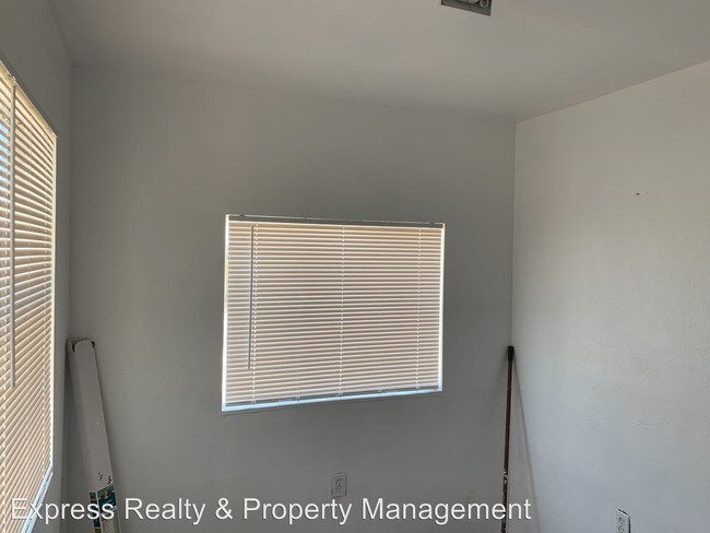Foto del edificio - 1 br, 1 bath House - 17744 Santa Rosa Mine Rd