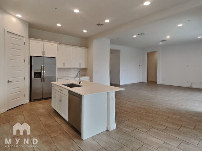 Foto del edificio - 9917 E Thistle Ave