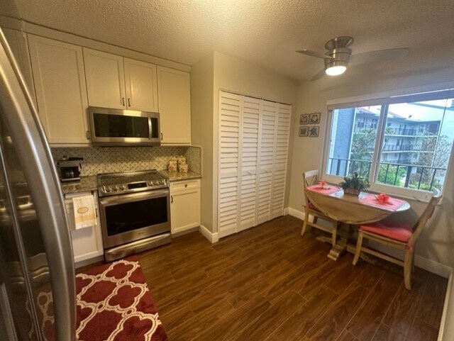 Building Photo - 14773 Cumberland Dr