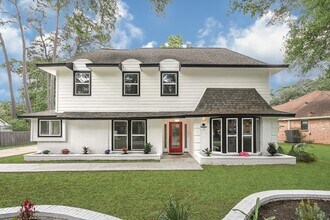 Building Photo - 725 Talmalge Hall Dr