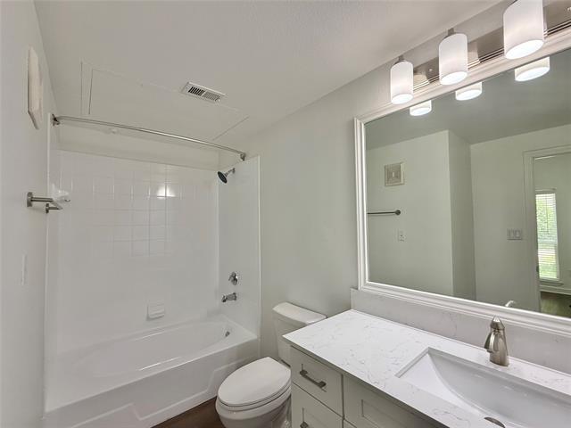 Foto del edificio - 6740 Windhaven Pkwy