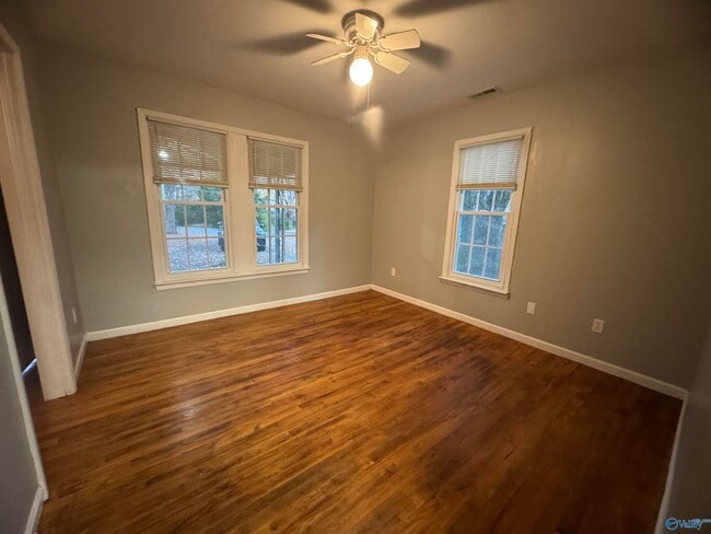 Foto del edificio - 2411 Kildare St NW