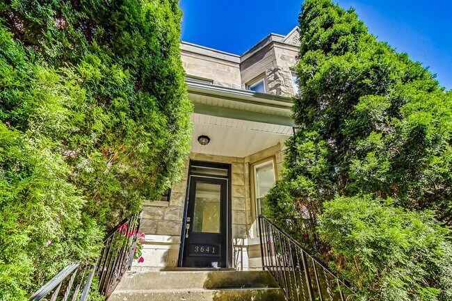 Building Photo - 3641 N Whipple St