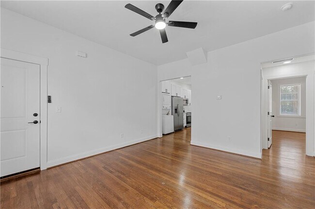 Foto del edificio - 360 Ponce De Leon Ave NE