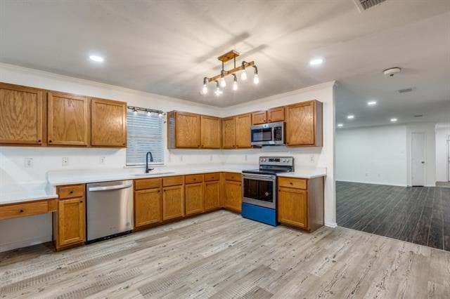 Building Photo - 2705 Cedar Crest Dr