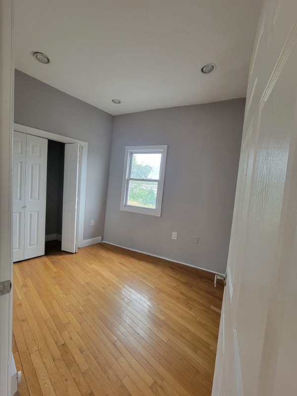 Foto principal - 401 River St