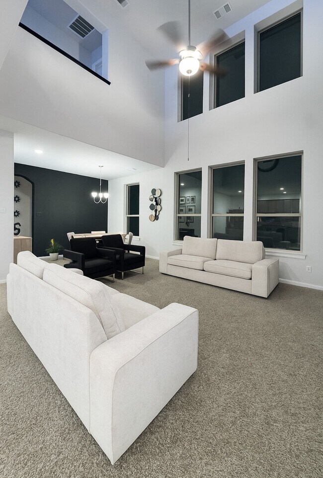 Building Photo - 14224 Grand Hls Dr