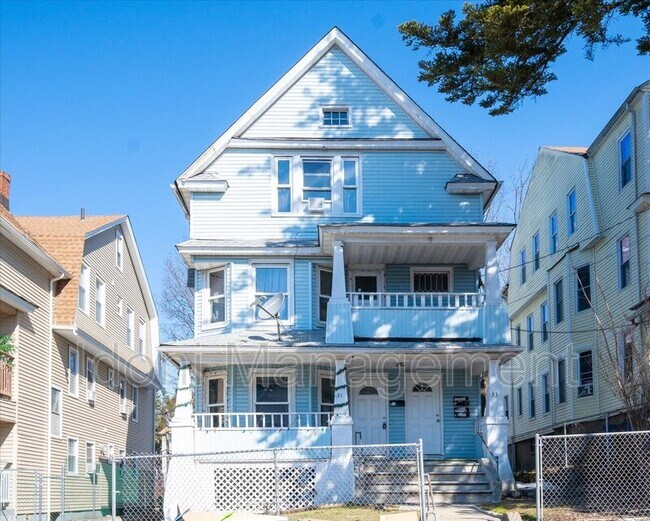 Photo - 33 Giles St Apartment