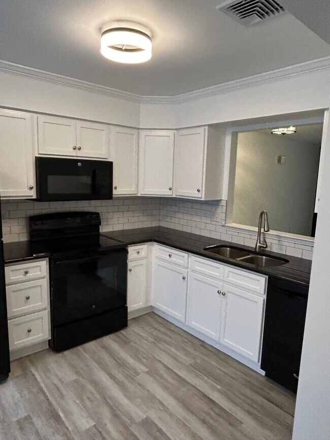 Foto del edificio - 133 Delancy Pl