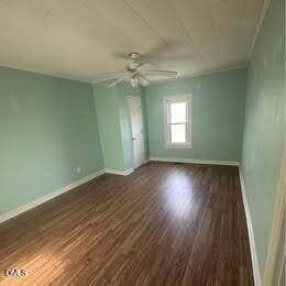 Foto del edificio - 406 Henry Baker Rd