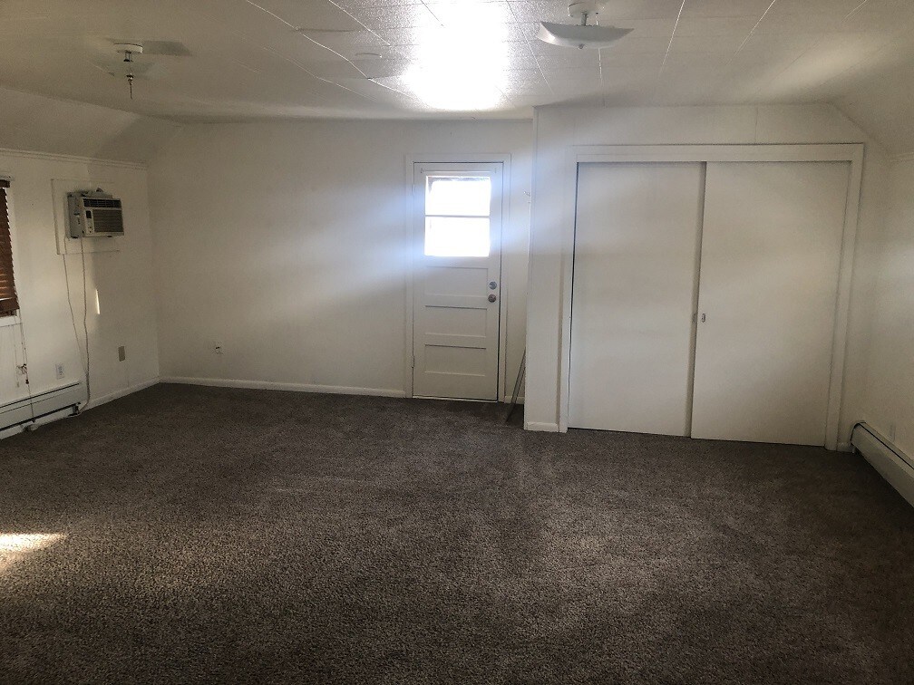 Foto principal - 1324 1st St N