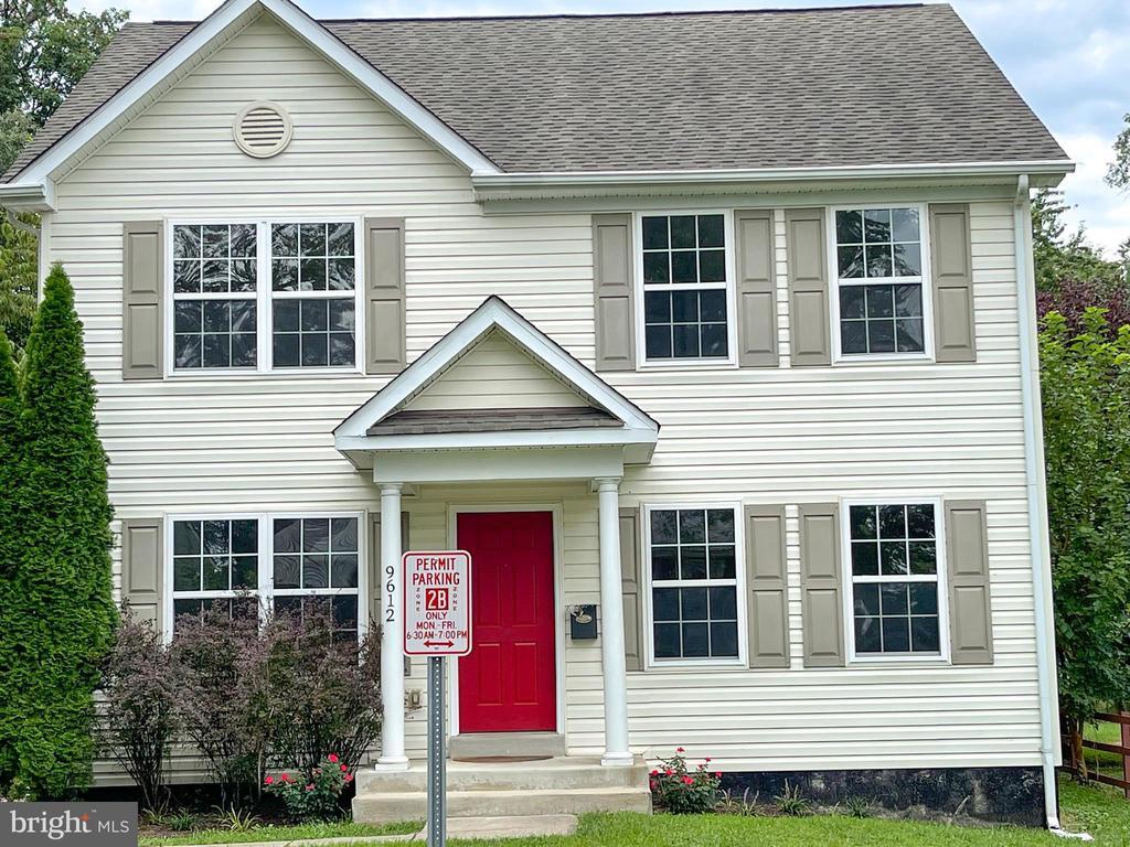 Foto principal - 9612 51st Ave
