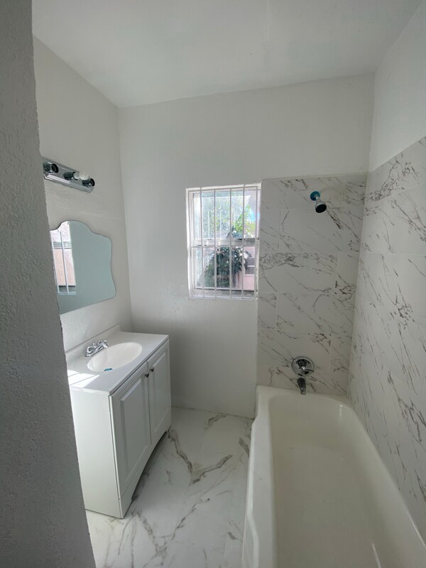 Foto del edificio - 786 NW 75th St