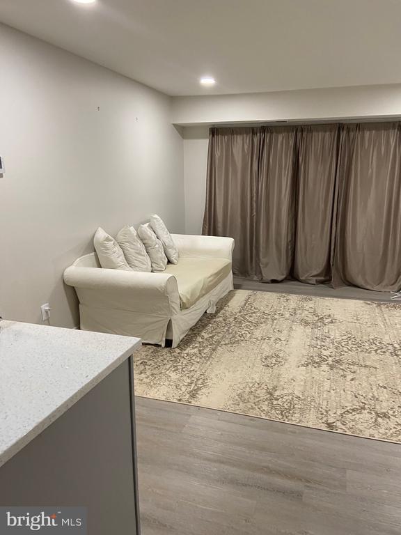 Foto principal - 5900 Surrey Hill Pl