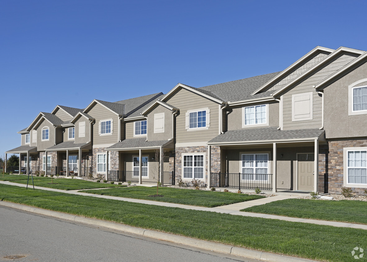 Building Photo - Parkview Townhomes Phase I