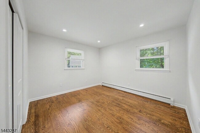 Foto del edificio - 703 Boonton Ave