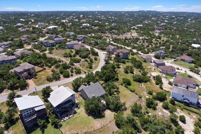 Foto del edificio - 17625 Panorama Dr, Dripping Springs, Texas...