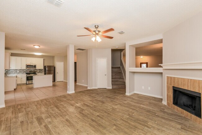 Foto del edificio - 7806 Calgary Ln
