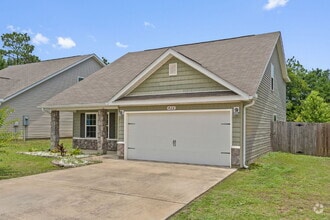 Building Photo - 426 Eisenhower Dr