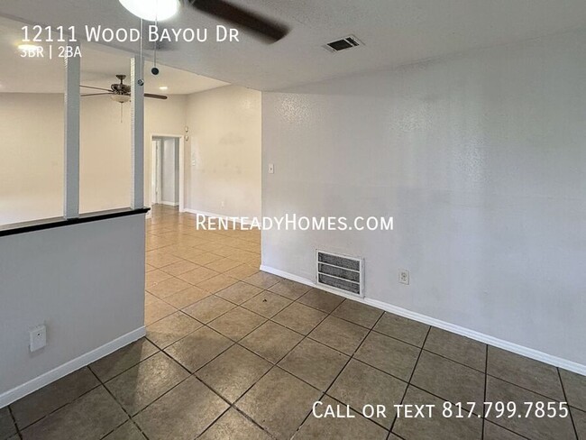 Foto del edificio - 12111 Wood Bayou Dr