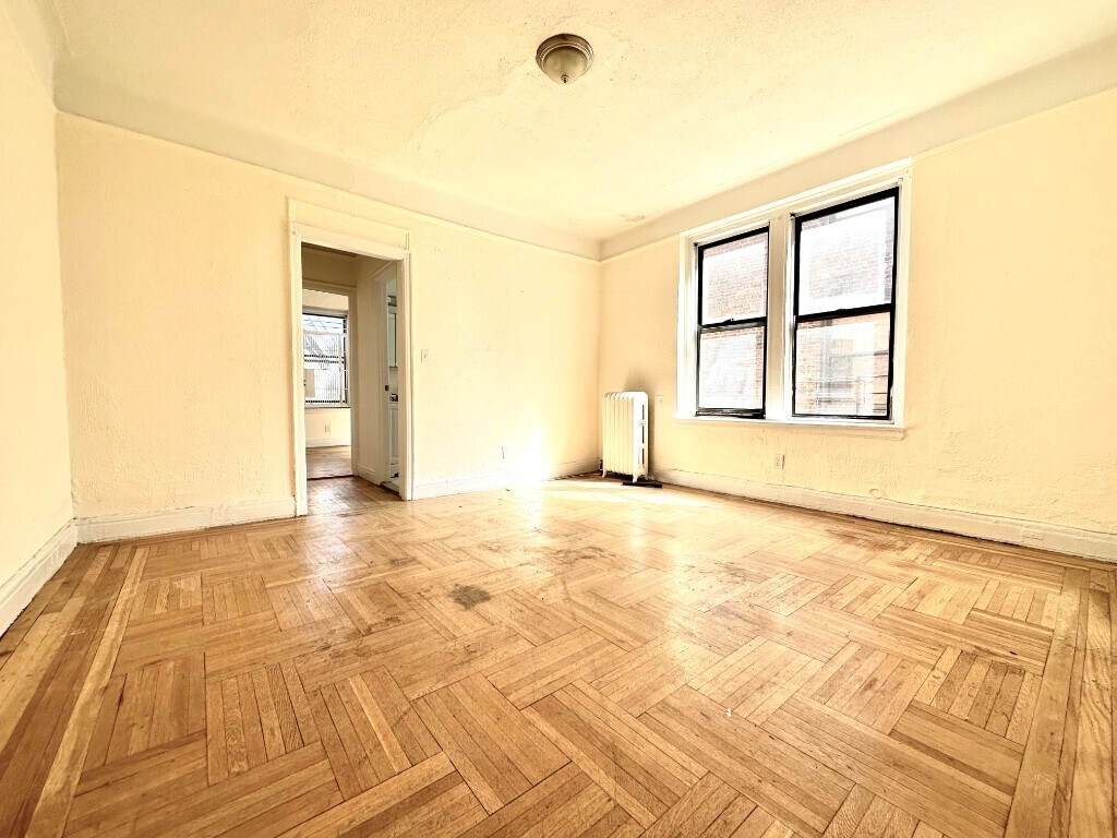 Foto del edificio - 5008 Broadway-