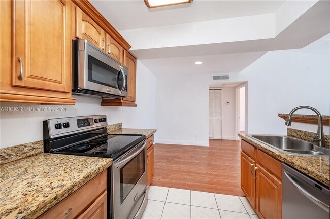 Foto del edificio - 15067 SW 103rd Terrace