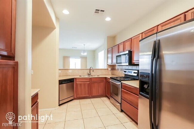 Building Photo - 4 br, 3 bath House - 43970 Palo Cedro Road...