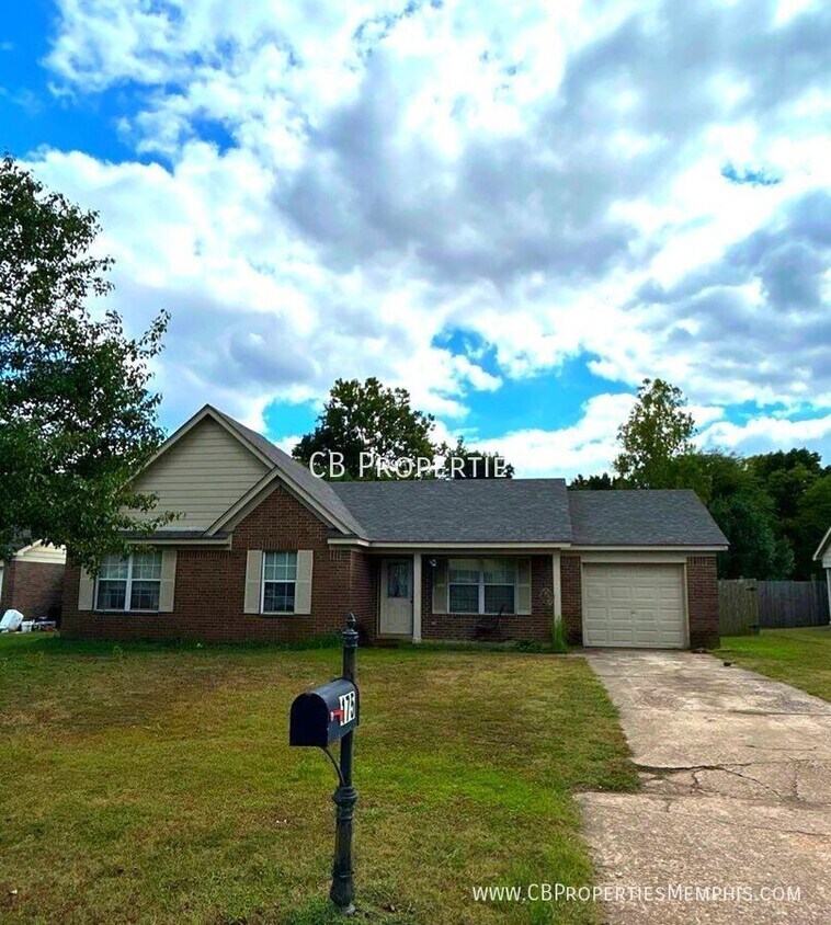 Primary Photo - 175 Pine Ridge Ln