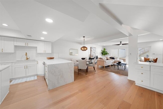 Building Photo - 5011 S Elberon St