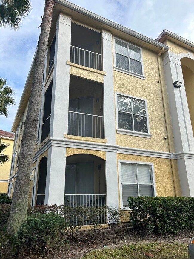 Foto del edificio - Beautfiul 1BR/1BA Condo in Visconti in Mai...