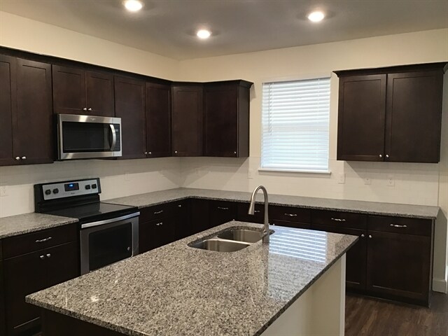 Foto del edificio - 2401 E Wild Horse Way