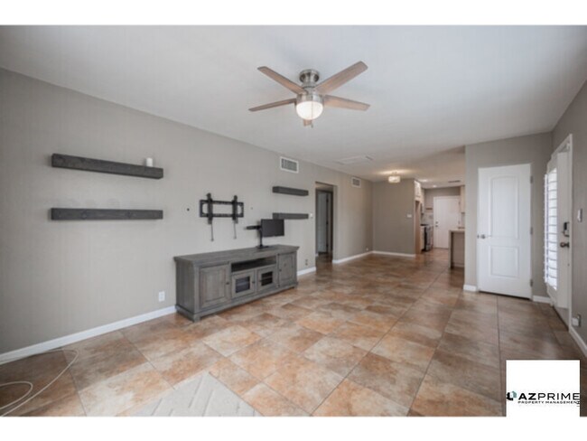 Foto del edificio - Lovely 3/2 Phoenix House with Backyard Oasis!
