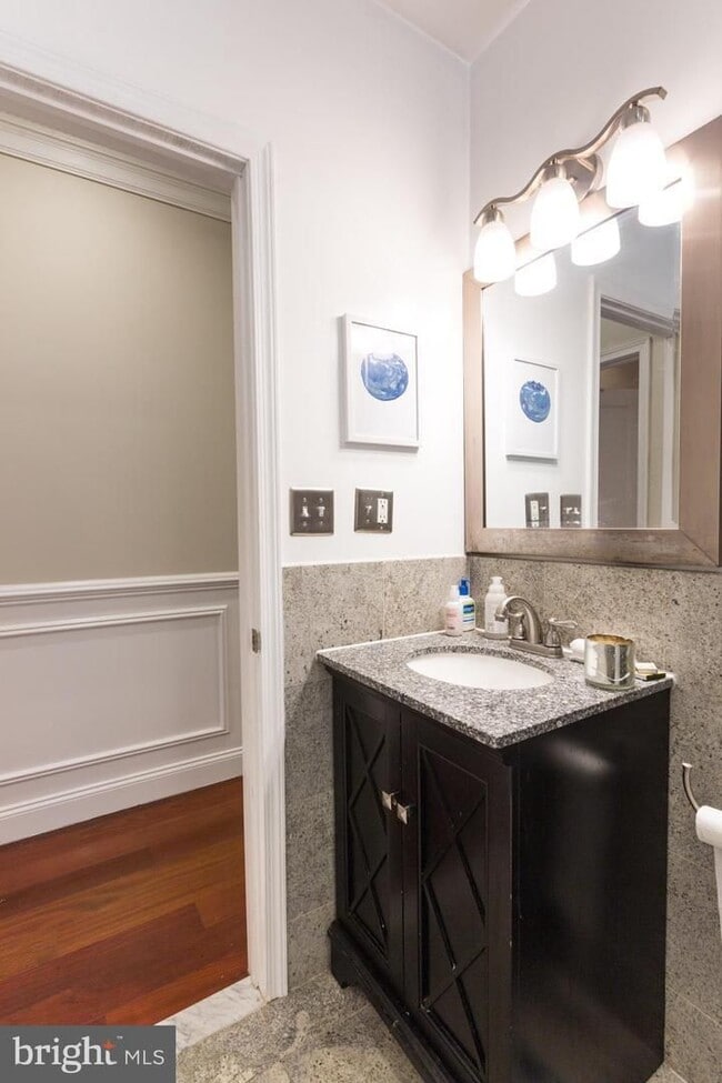 Photo - Newly Renovated South St Apartments