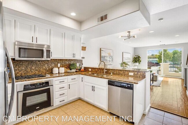 Foto del edificio - 4 br, 4 bath House - 2051 Oakland Road