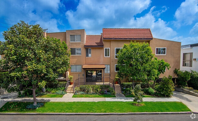 Building Photo - 1730 Camden Ave