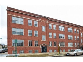 Building Photo - 3205 W George St