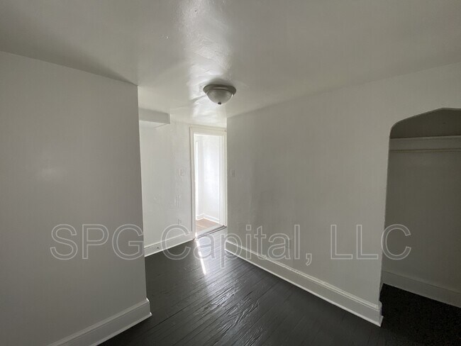 Foto del edificio - 28 E Maple St