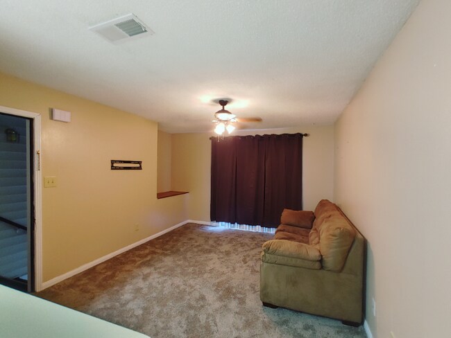 Building Photo - 4780 Pontchartrain Dr