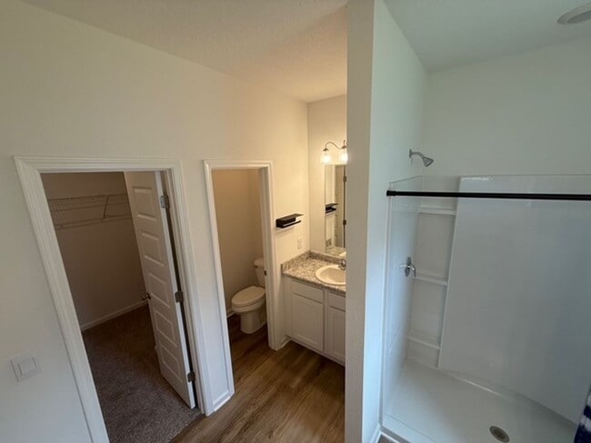 Foto del edificio - Beautiful 3/2 Single Family house with 2 car garage